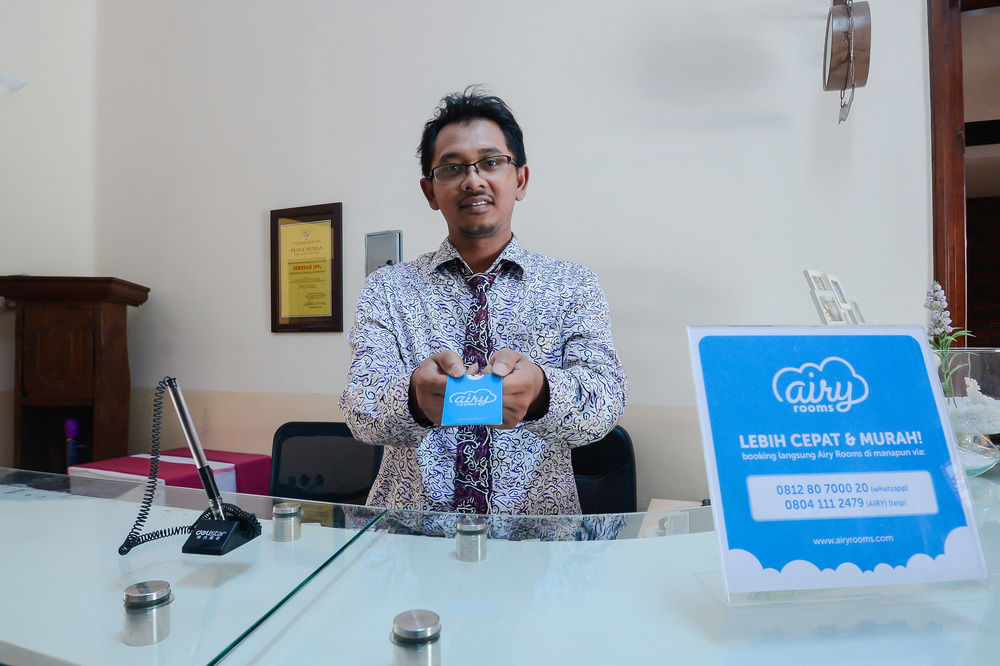 Lovender Guesthouse Malang Exterior photo
