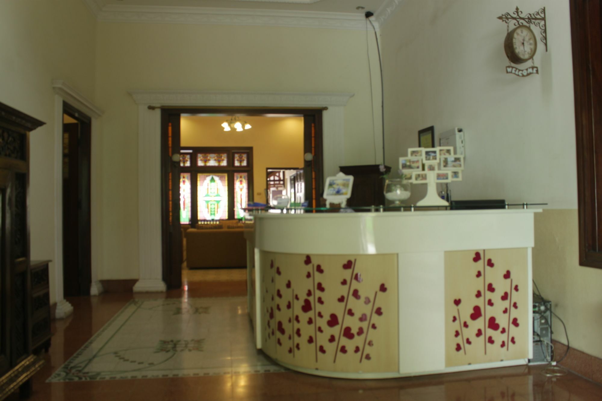 Lovender Guesthouse Malang Exterior photo