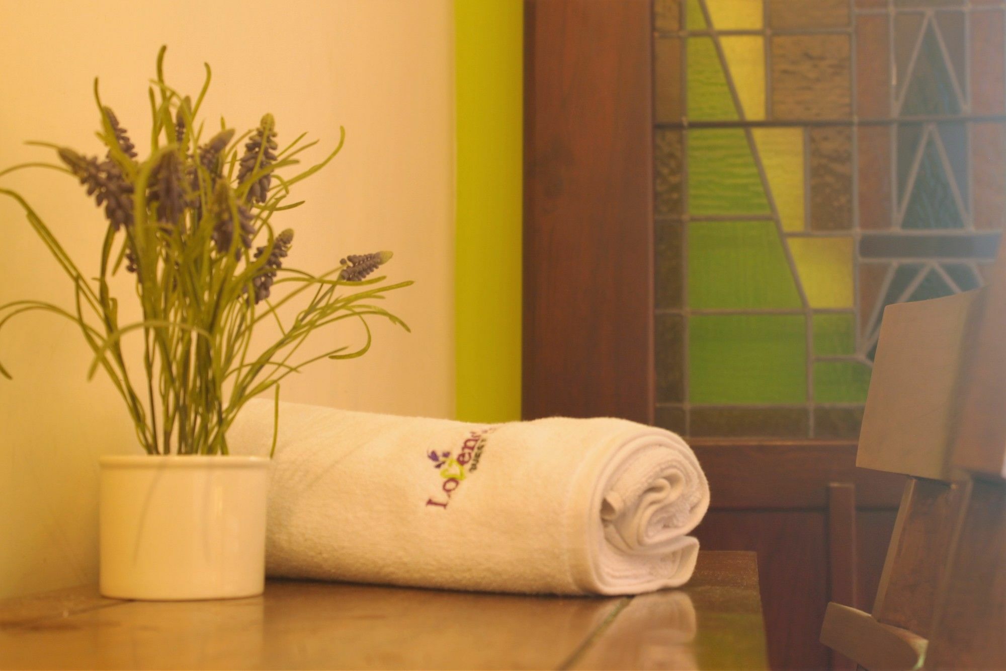 Lovender Guesthouse Malang Exterior photo