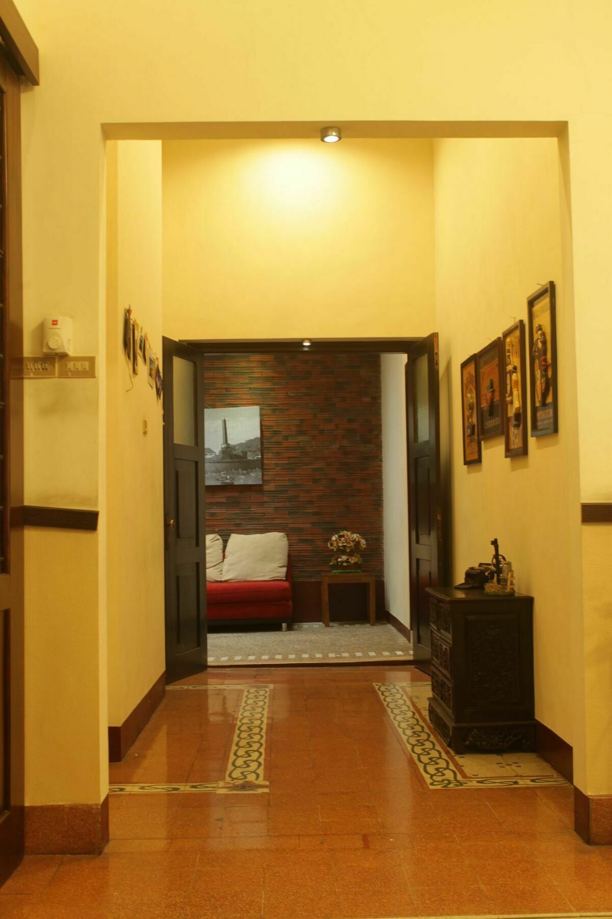 Lovender Guesthouse Malang Exterior photo